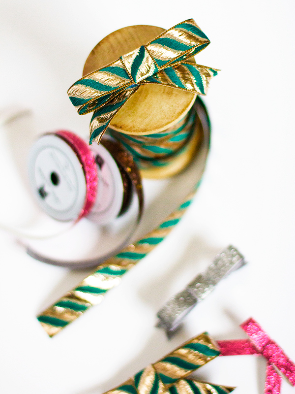 DIY Ribbon Bows from Sarah Hearts