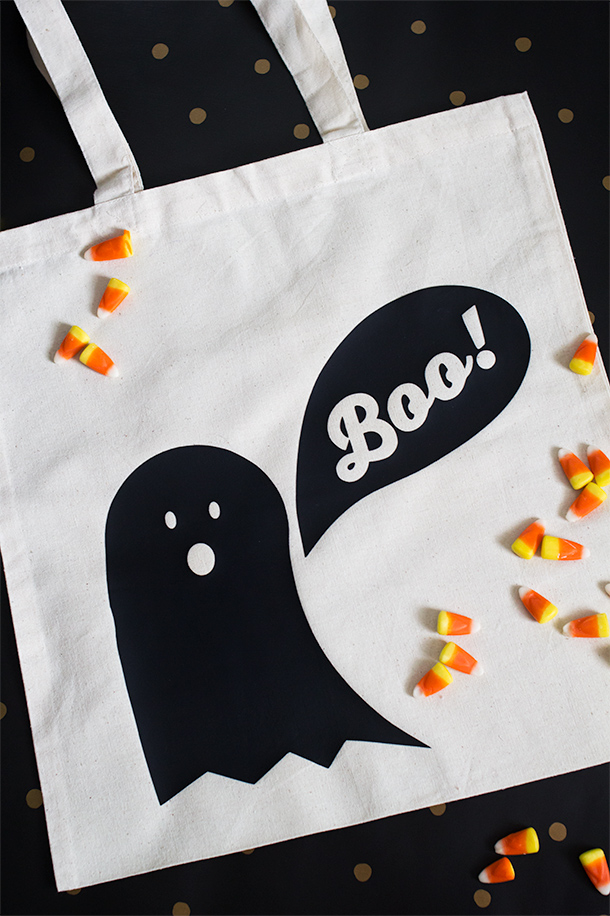 diy-halloween-trick-or-treat-bags-sarah-hearts