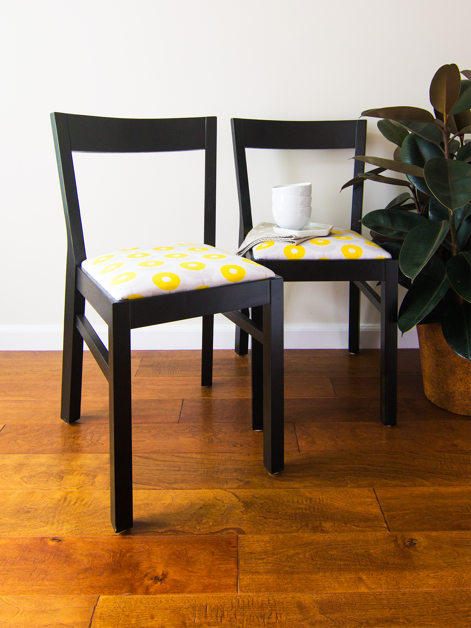 DIY Upholstered Dining Room Chairs - Sarah Hearts