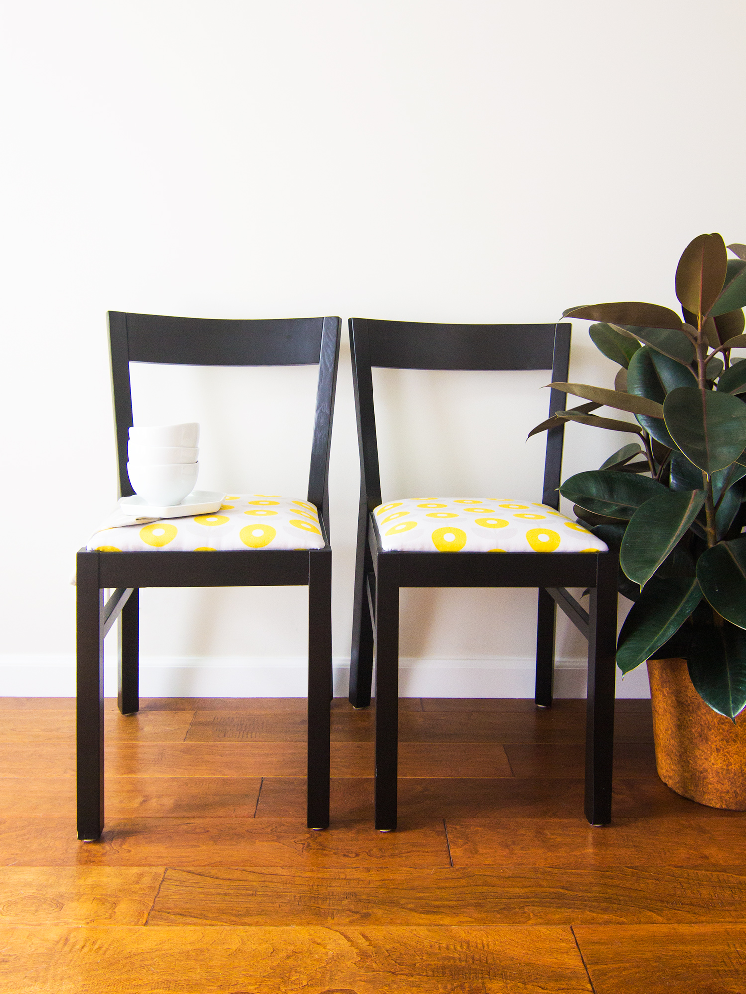 DIY Upholstered Dining Room Chairs - Sarah Hearts