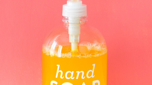 http://sarahhearts.com/wp-content/uploads/2016/03/hand-soap-1-512x288.jpg