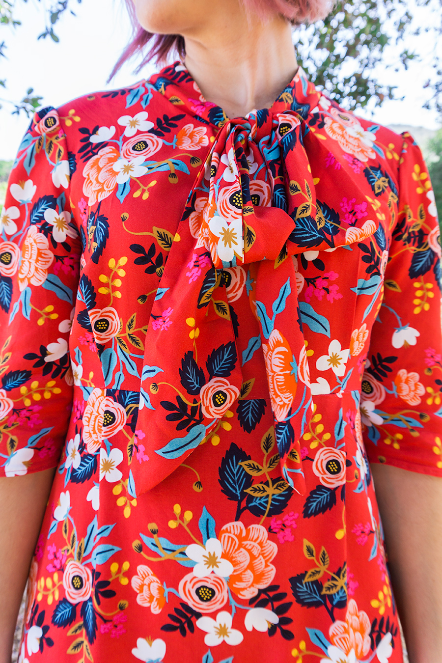 Loving this DIY Rifle Paper Co. dress made with Cotton and Steel rayon fabric and Victory Pattern's Hazel dress pattern.