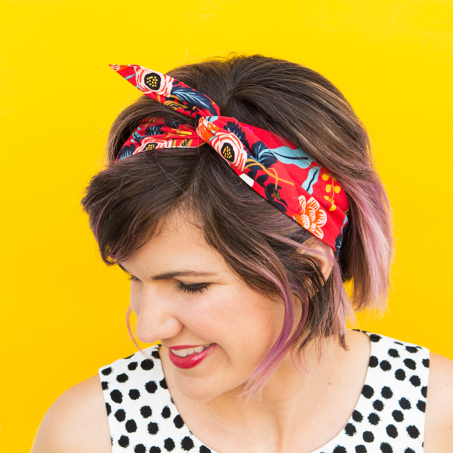 Bad hair days begone with this adorable DIY wire headband! No sewing is required so you can quickly make one in all your favorite fabrics.