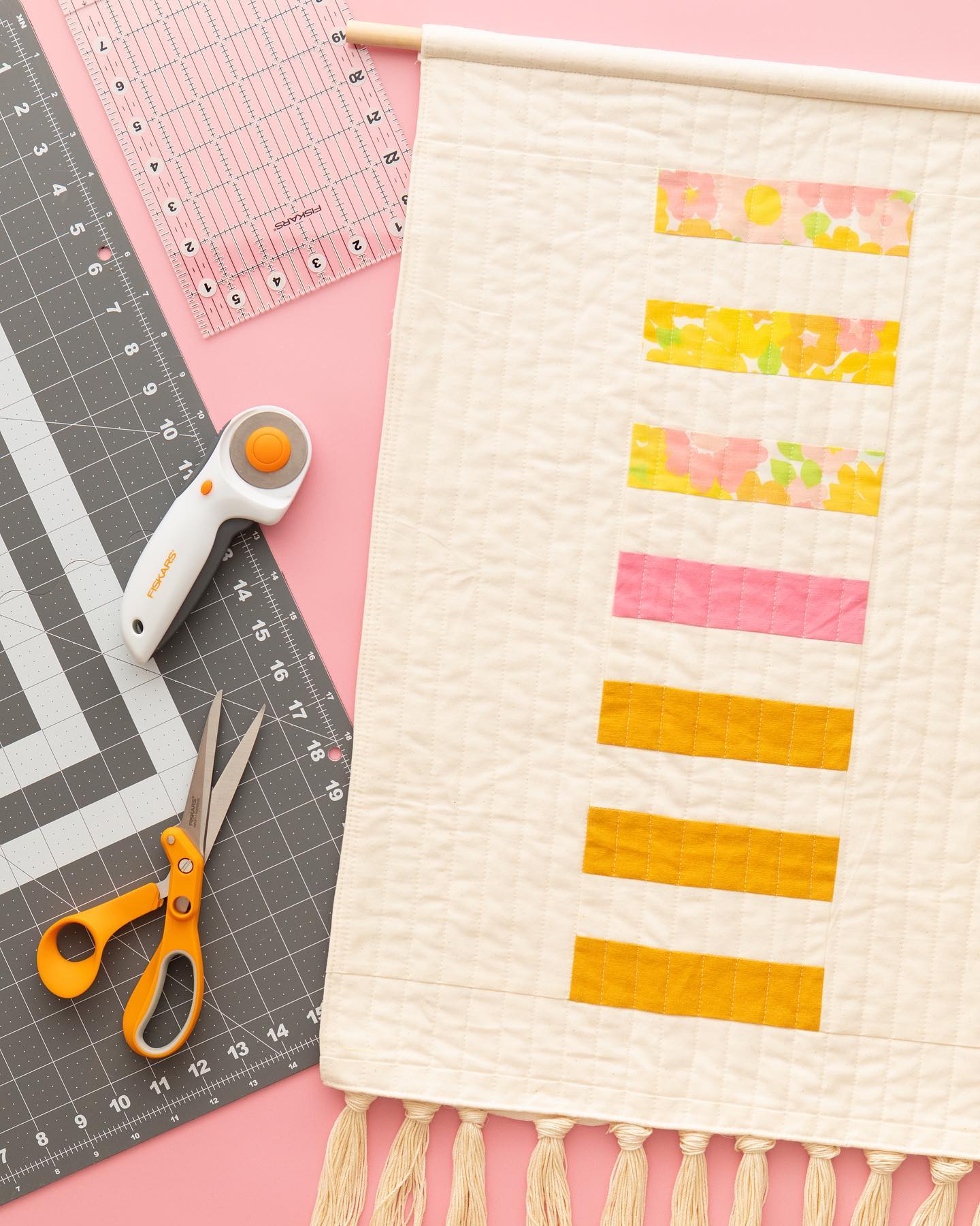 I’m excited to announce my first live workshop of the year!!! 🎉 Who’s going to join me? I’m partnering with @fiskars to teach a @michaelsstores workshop where you will learn how to make a quilted wall hanging like this one—from start to finish! The class on Saturday, March 26 at 1pm EST is $15 and includes access to a recording of the class.  Check the “workshops” highlights on my profile page for the signup link!
.
If you’re new to quilting or have been wanting to dip your toes into quilting this is a great place to start. Please leave a comment below if you have any questions. Cannot wait to create with you!
#makeitwithmichaels #fiskars #sewingworkshop #quiltingclass #sarahhearts